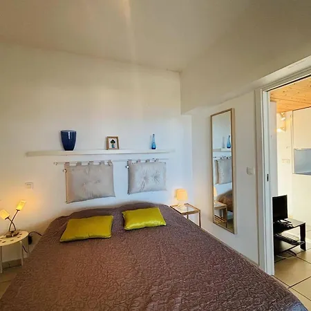 Appartement Climatise Avec Terrasse A 350m De La - - Fr-1-63-351